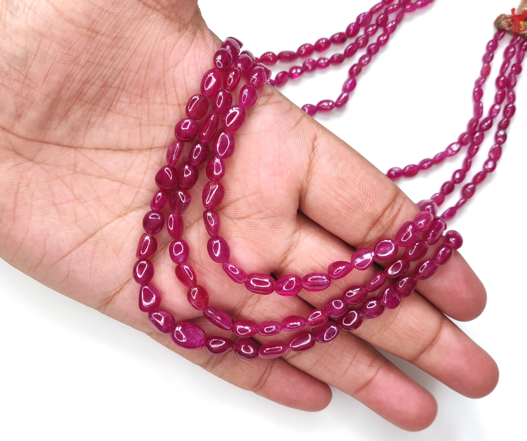 สีชมพูแดง