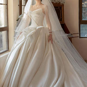 Vestido de Novia Moderno de Lujo, Satinado, Sin Mangas, Sin Tirantes, Estilo Princesa, Materiales Personalizables, Volantes en Capas, Opciones de Tallas Grandes - Product Image 1