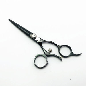 Tijeras de Peluquería Profesionales de Titanio Negro de 5.5 Pulgadas con Mango Giratorio de 360 Grados para Peluquería y Salón - Product Image 2