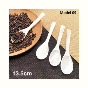 Cucharas de Nácar Natural Utilizadas para Servir en la Mesa y Aplicaciones de Cocina - Product Image 1