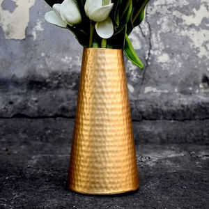 Vase à fleurs martelé en métal pour la maison hôtel et restaurant couleur cuivre fleur de table en métal vase décoratif accessoires de décoration pour la maison - Product Image 1