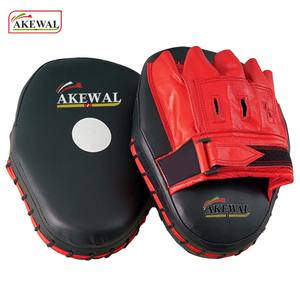 Vente en gros de coussinets de mise au point noirs personnalisés pour la boxe et le kickboxing en cuir de vachette de haute qualité - Product Image 4