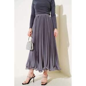 กระโปรงผ้าโปร่งแวววาวมีระบายสีเทา - Product Image 4