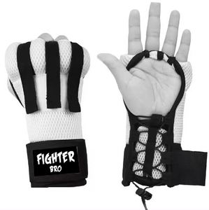 Guantes de nudillos de boxeo con tecnología de gel Logotipo personalizado Guantes interiores deformados todos los colores y tamaños disponibles - Product Image 6