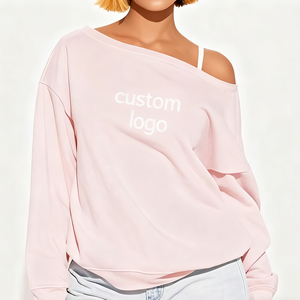 Sweat-shirt d'hiver pour femme en tissu doux rose écologique avec broderie, manches chauve-souris, logo sur le devant - Product Image 1