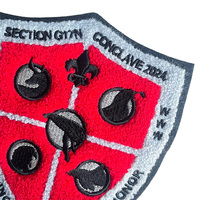 Écusson en chenille personnalisé avec logo de marque, imprimé, écologique, à coudre, coupe droite pour uniformes et jeans – Collection 2025