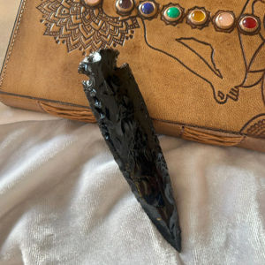 Best Quality Black Obsidian Handcrafted Arrowhead 5.5 Inch Big Size with Feng Shui Style <b>Plaque</b> Pattern on Sale - Product Image 1