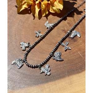 Collar de Plata de Ley Estilo Étnico Navajo con Dijes - Product Image 4