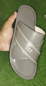 รองเท้าอาหรับสำหรับผู้ชายแบบพรีเมี่ยมรองเท้าแตะหนัง PU มีพื้นยางนุ่มให้ความสบายตลอดทั้งวันในซาอุดิอาระเบียและดูไบ - Product Image 3