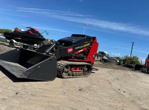 ENVÍO GRATUITO TORO DINGO TX525 Mini Cargadora Compacta con Certificación EPA y CE, Cilindro Hidráulico Eaton, Motor Principal, Bomba, Caja de Cambios, Engranaje, PLC - Product Image 6