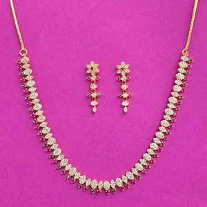 Juego de Joyas Hechas a Mano Kanhai Jewels, Chapadas en Oro del Sur de la India, con Collar de Circonita Cúbica - Product Image 4