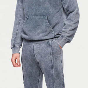 Ensemble de survêtement sportif deux pièces, léger, toucher doux, conçu pour la course à pied, l'entraînement en salle de sport et le style de vie athlétique quotidien des hommes - Product Image 6