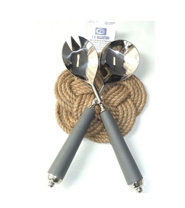 Ensemble de couverts à salade en métal au design unique fait à la main pour cuisine à domicile avec un aspect et un design personnalisés - Product Image 1