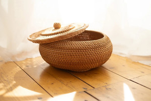 Cesta de almacenamiento de ratán natural de alta demanda con tapa para el hogar y el almacenamiento hecho a mano de Vietnam - Product Image 5