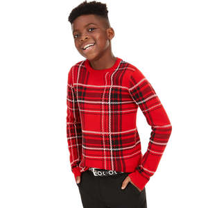 Pull familial à carreaux rouges pour homme de taille moyenne de la collection Charter Club pour hommes et grands garçons - Product Image 1
