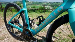 Bicicleta de Carretera Pinarello Serie F 2026 con Cuadro de Acero al Carbono, Grupo DURA ACE DI2, 12 Velocidades, Ruedas de 20 Pulgadas, Fabricada en EE. UU. - Product Image 6