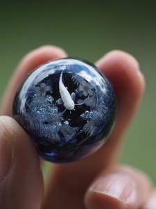 2024สินค้ามาใหม่สร้อยคอแบบใสแนวสตรีทบอยสร้อยแบบไม่สิ้นสุดสไตล์ฮิปฮอปพังค์สำหรับผู้ชายเครื่องประดับที่ทำจากเรซิ่น - Product Image 4