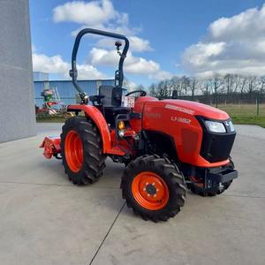 Mini-tracteur compact Kubota d'origine avec chargeur frontal, benne de charge hydraulique robuste, idéal pour les travaux agricoles, prêt à être expédié - Product Image 6