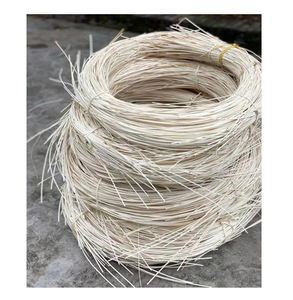 Núcleo de ratán seleccionado a mano para un uso duradero en difusores de fragancias y trabajos de mimbre personalizados - Product Image 1