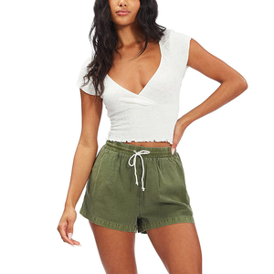 Estilo de tiro bajo para mujer en forma delgada con pantalones cortos de ajuste regular elásticos de cuatro vías Ideal salidas casuales Deportes y ropa de clima cálido - Product Image 4