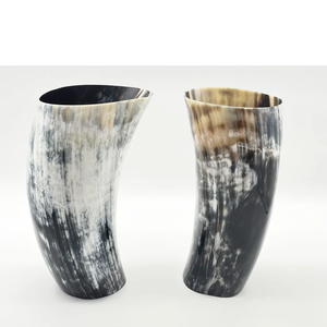 Verres à boire en corne de buffle personnalisés Corne naturelle avec résine et base en bois Style viking - Product Image 3