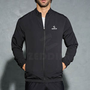 Chaqueta de invierno de poliéster ligero para hombre Diseño de dobladillo frontal con cremallera y cuello levantado - Product Image 1