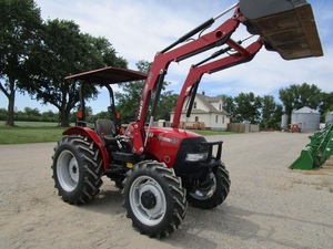 Tracteur de jardin à roues 4x4 automatique 55 CV Farmall 55A 2012 avec moteur et boîte de vitesses à engrenages, garantie de 2 ans - Product Image 1