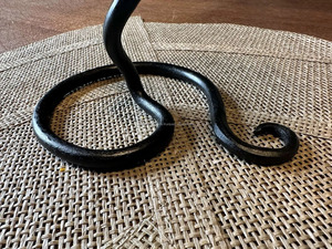 Candelabro de Hierro Forjado Vintage de Lujo, Hecho a Mano, Duradero, para Velas Grandes, Decoraciones Navideñas y Frascos de Velas - Product Image 4