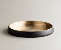 Vente chaude Nouveau Plateau De Service Rond En Bois Pour La Décoration De Table D'hôtel À La Maison Et Plateau D'utilisation De Service Avec Poignée Dorée En Métal