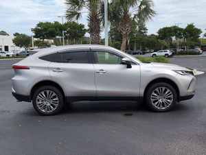 Limpia 2021 T o y o t a V e n z a XLE - Product Image 3