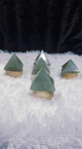 Pirámide de Aventurina Verde Natural de 2 Pulgadas, Piedra de Curación de Cristal y Reiki para Trabajos Energéticos - Product Image 3