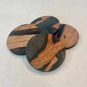 Posavasos de madera de oliva Posavasos de bebida epoxi Alfombrilla y almohadillas para Decoración de mesa Bodas y fiestas Eventos - Product Image 1