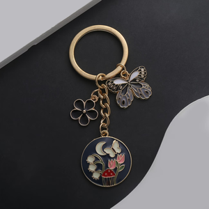 Llavero de aleación esmaltado personalizado y bonito para llaves de coche, mochilas y carteras, ideal para parejas, familiares y sorpresas de cumpleaños - Product Image 3