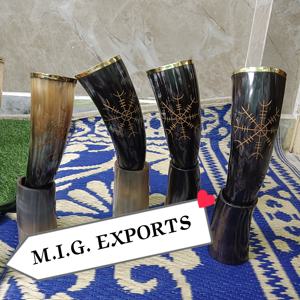 Corne à boire viking avec support en corne - Product Image 1