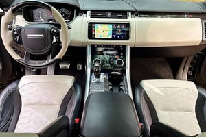 Range Rover Sport SVR propre, modèle 2020 - Product Image 2