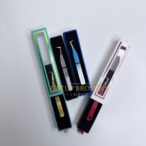 Pince à épiler pour cils en acier inoxydable 10 mm, antistatique, antimagnétique, à pointe lisse et prise parfaite, isolations argent/rouge/blanc/bleu - Product Image 5