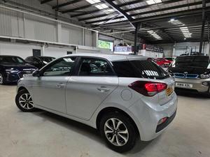 HYUNDAI I20 1.0 T-GDI SE 2019 USADO, Volante a la Izquierda/Derecha - Product Image 3