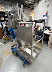 Lève-personne vertical robuste G-e-n-i-e AWP-25S 2005 avec moteur, pompe, boîte de vitesses, roulement et PLC – Garantie 5+ ans - Product Image 5