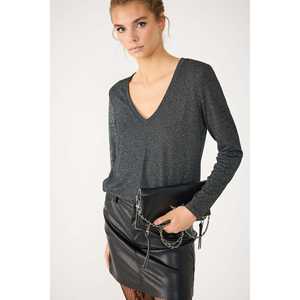 Camiseta de Manga Larga con Cuello en V, Brillante, Casual, Corte Regular, 100% Poliéster - Product Image 2