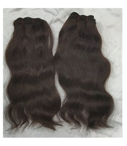 Extensiones de cabello indio virgen de calidad 100%, tejido rizado ondulado Natural, cabello humano virgen crudo, cabello Remy al por mayor - Product Image 1