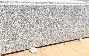 Grande dalle de granit poli blanc P de style design moderne - Product Image 2