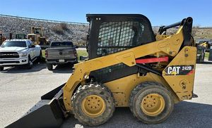 Cargadora Compacta CAT 246D Nueva y Usada, Modelos 289C 242D 2020, Rodamiento de Motor, Carga Nominal de 2500 KG, Pocas Horas de Trabajo, en Venta - Product Image 5