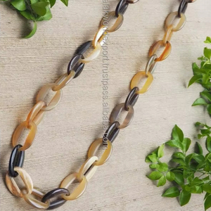 Collar de cuerno de búfalo natural hecho a mano con cordón ajustable, regalo elegante único para mujeres y niñas para bodas y fiestas de FWE - Product Image 1