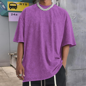 T-shirt ample violet pour homme en coton délavé à l'acide, manches courtes, col rond, coupe décontractée en jersey - Product Image 1