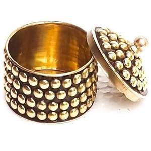 Caja de Sindhur de Latón Dorado con Decoración de Templo y Diseño Tradicional para Regalos Festivos, Técnica Pulida, Precio Económico - Product Image 4