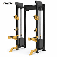 BN Station de musculation multifonctionnelle en acier robuste avec rack à squats, station de tractions, poulie réglable et entraîneur fonctionnel avec contrepoids