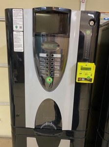 Distributeur automatique de qualité supérieure avec système NAYAX + Monnayeur de qualité supérieure - Product Image 4