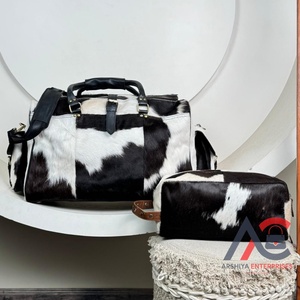 Conjunto de viaje de 2 piezas de cuero de vaca genuino, bolsa de lona hecha a mano y neceser para hombres y mujeres, conjunto único de equipaje oculto para el cabello - Product Image 1