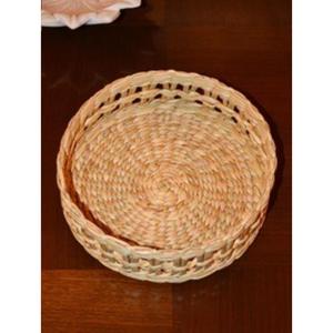 Panier organisateur en rotin naturel avec un tissage minimaliste et propre pour un style d'intérieur chic et un arrangement de pièce soigné - Product Image 5