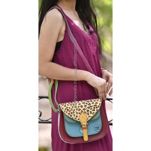 LW cuero genuino mujer pelo multifuncional en Sling Bag mochila de tendencia para mujer - Product Image 1